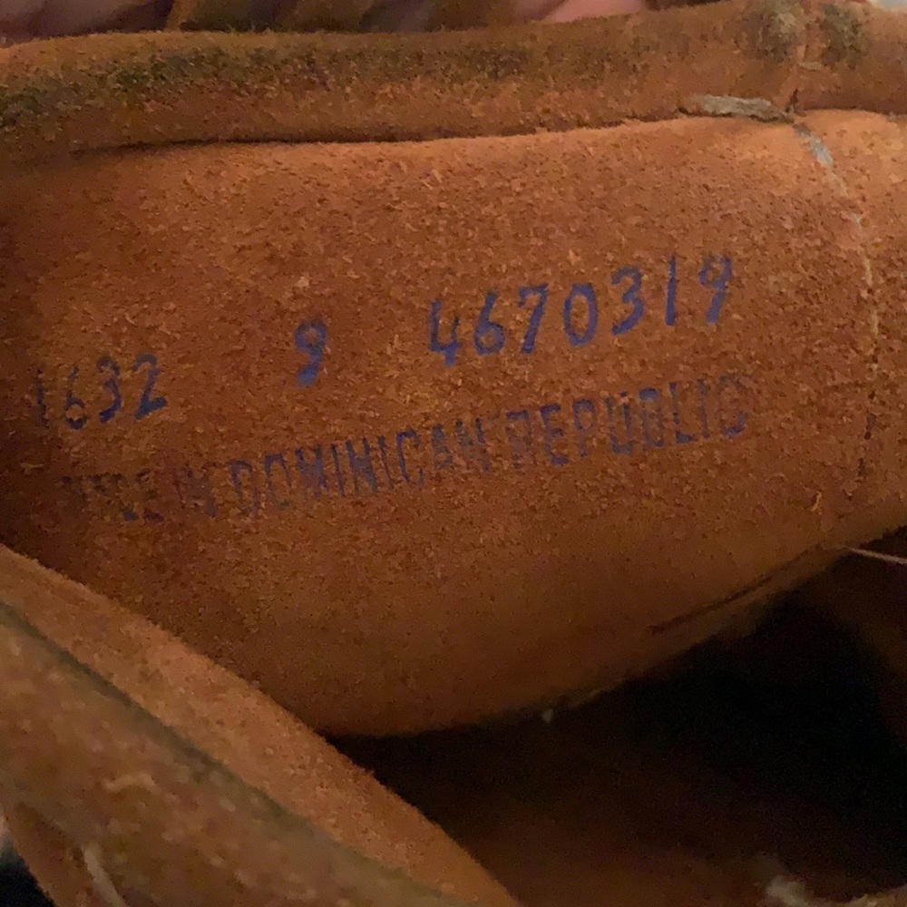 Minnetonka boots - Picture 4 of 4